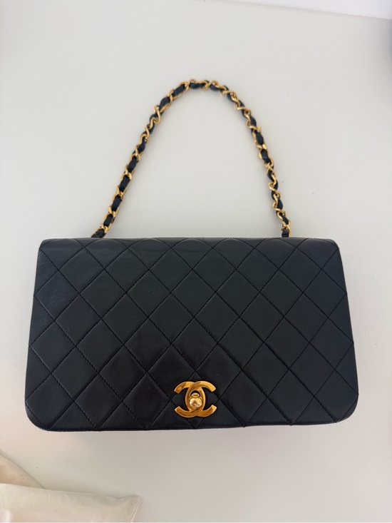 CHANEL Handbags - 100% Authentic Vintage Chanel Small Full Flap SERIES 1 turnlock